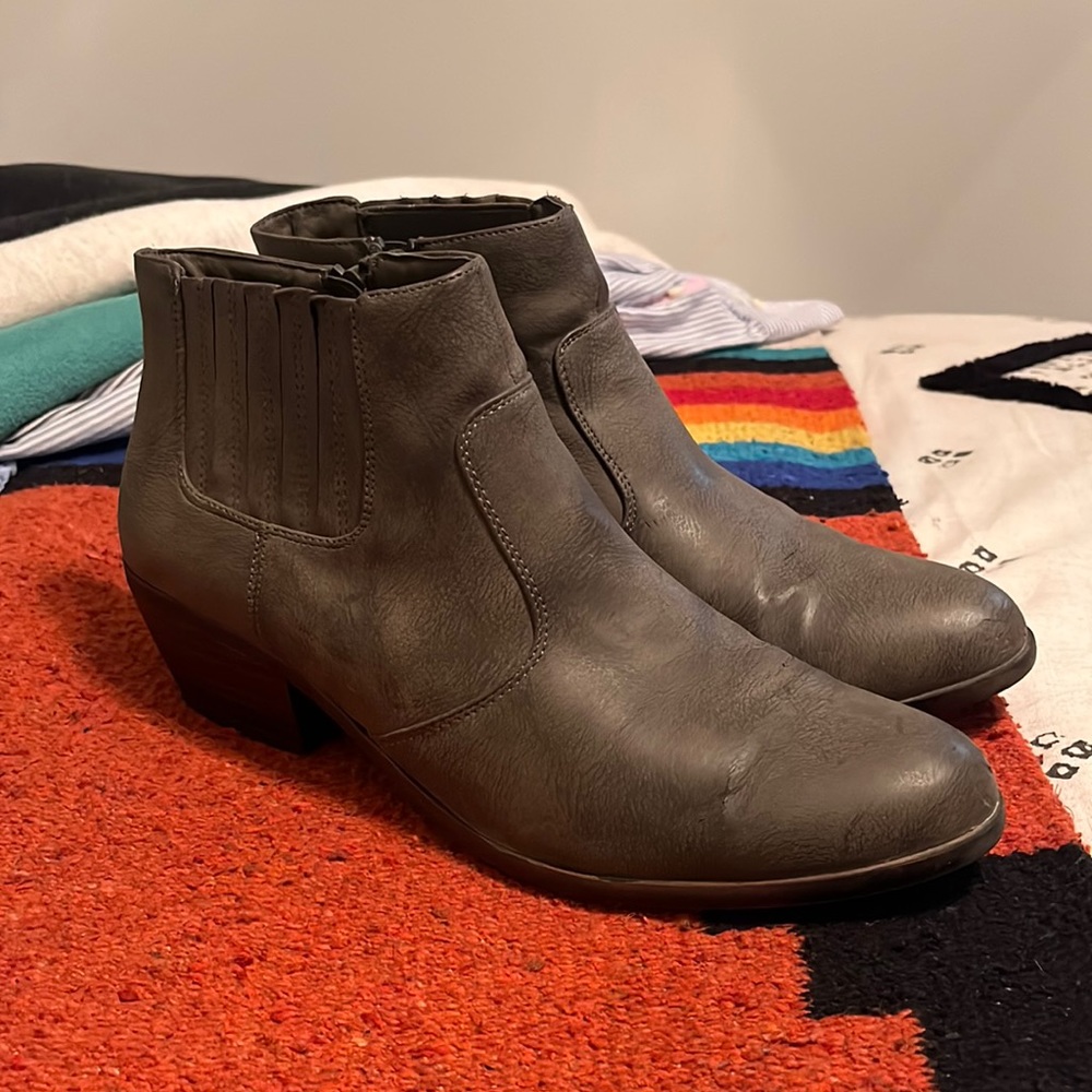 Kim Rodgers Grey Booties Size 10